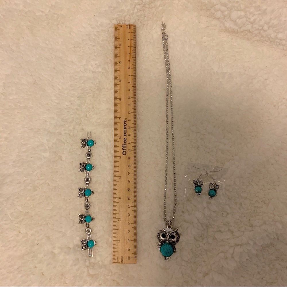 🎀 3/$15 Women's Jewelry set - Picture 5 of 7